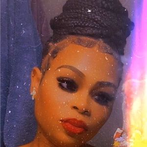 Meet your Posher, Amari